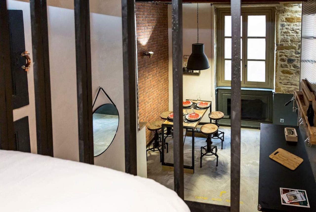 Small Factory Apartment Лион Екстериор снимка